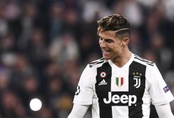 乐动官方网 -包含阿贾克斯主帅豪言：今晚必须击败泰山，否则辞职！的词条