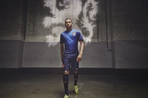 乐动官方网 -姆巴佩在加拿大队比赛中爆冷，战术调整引发热议！