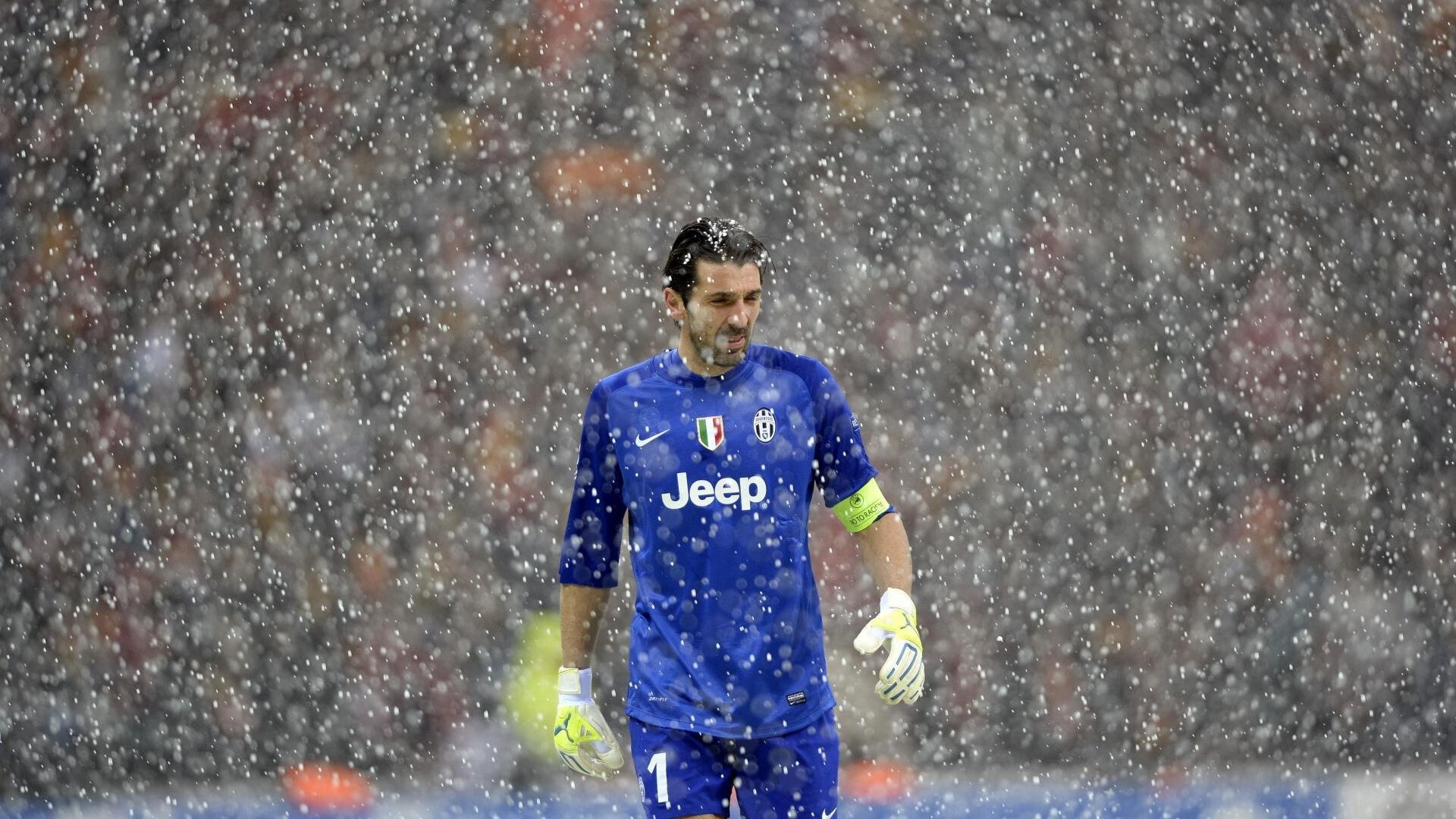 足总杯转会风云:罗马盯上锋线强援,梅西或成交易筹码